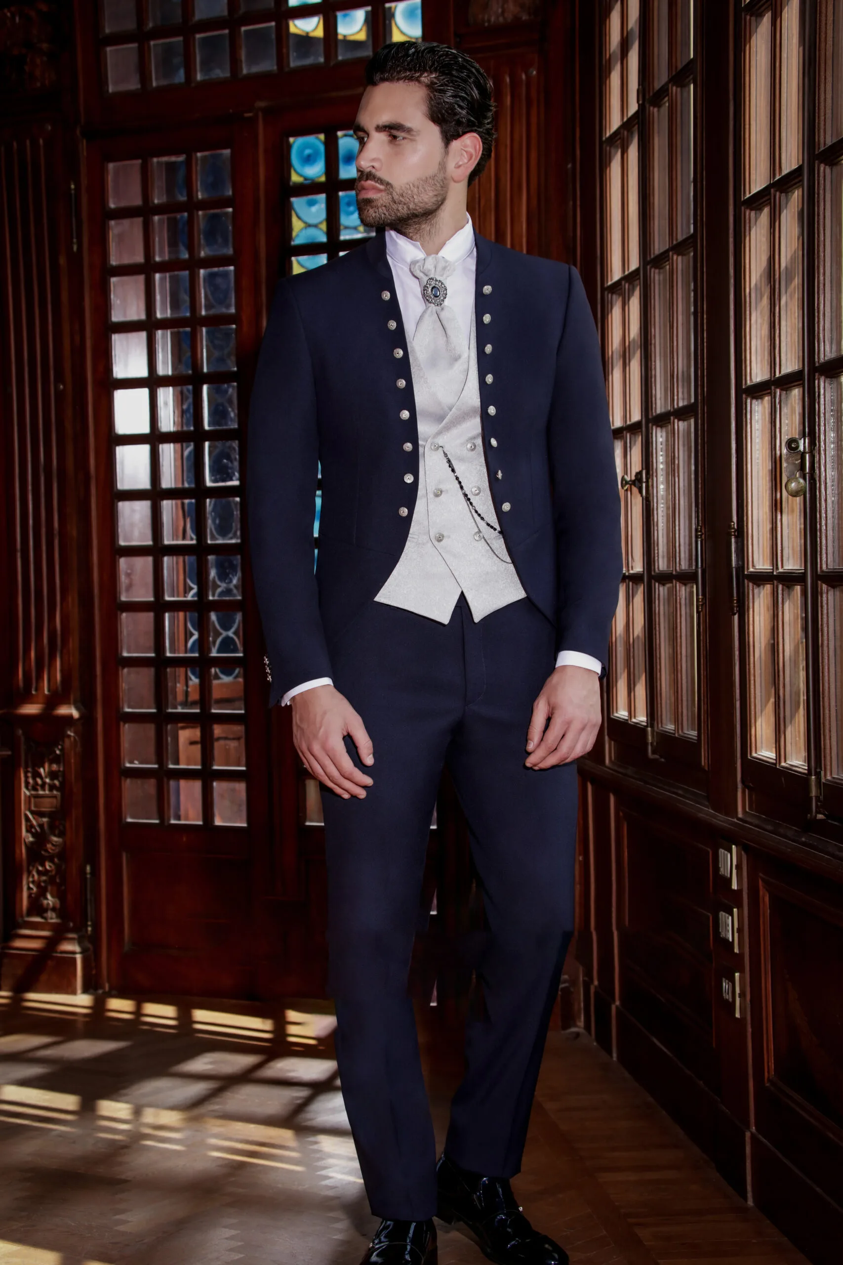 Hochzeitsanzug in Mitternachtsblau